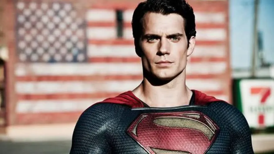 Superman destacado como o lider mais corajoso na licao de superlativos em ingles