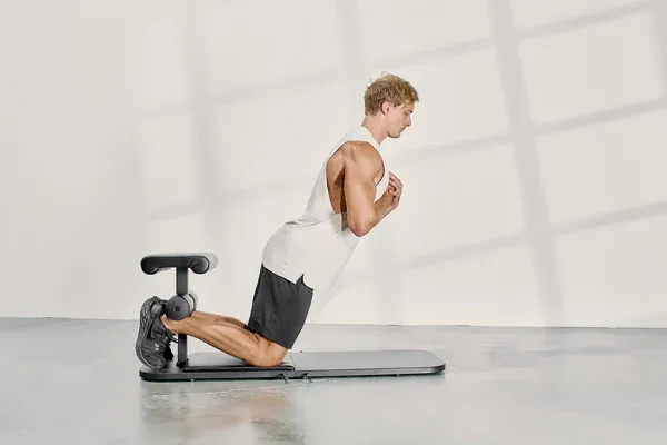 Nordic hamstring curl